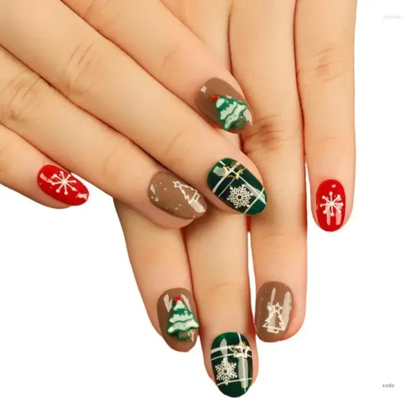 Accessoires de nail art de Faux Nails montrent votre manucure de Noël avec ces autocollants durables et élégants