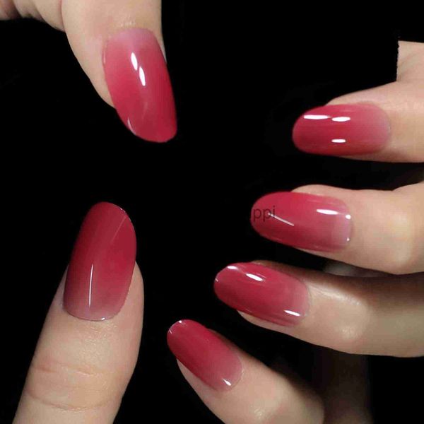 Uñas postizas Coral claro Ombre Prensa artificial en las uñas Uñas postizas Arte Gel elegante Uñas acrílicas Ovaladas Puntas de color medio con pegamento adhesivo x0826