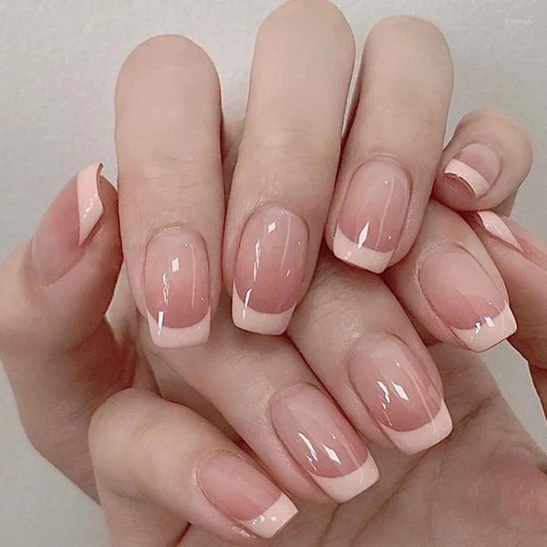 Faux Ongles Moyen Long Carré Presse Avec Ligne Sourire Brillant Faux Dégradé Brun Clair Et Nude Acrylique Ongles Conseils Pour Les Filles 24