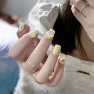 Faux ongles Misskitty fait à la main à pression porter une courte Dopamine d'amour jaune vif pur désir douce fille enfantine