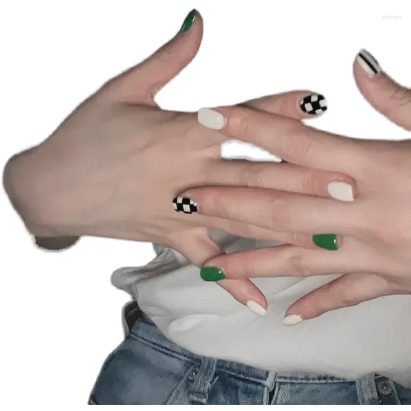 Uñas postizas parche para uñas verde lechoso blanco patrón de tablero de ajedrez vestidor producto terminado
