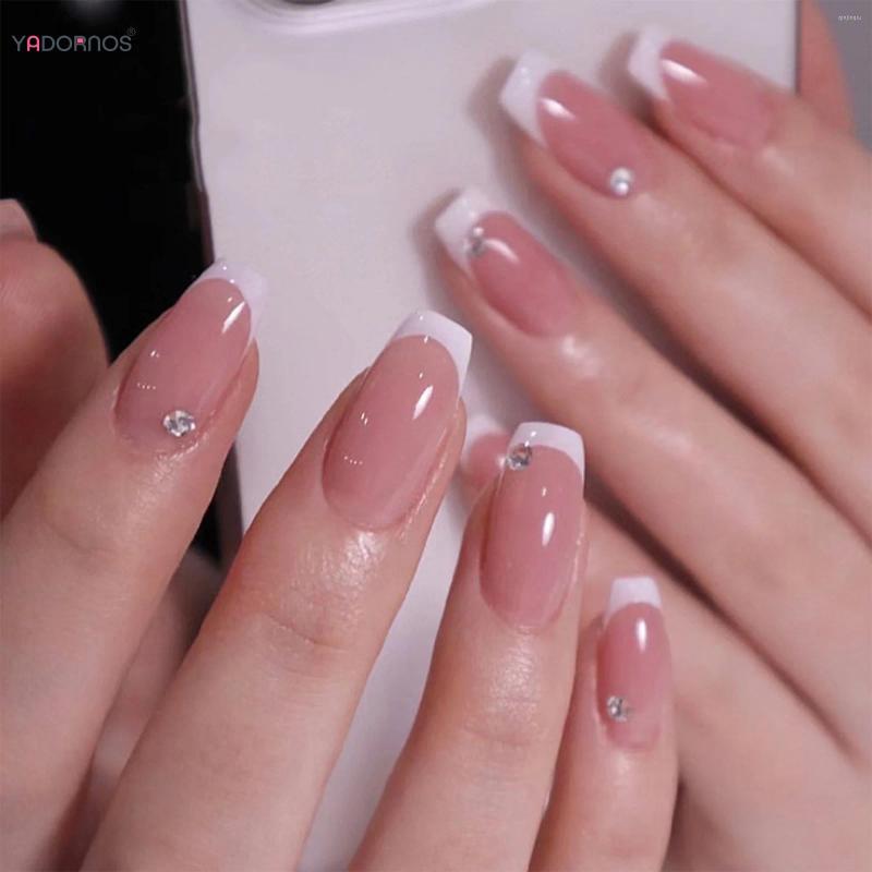 Unghie finte stampa rosa su semplici disegni di diamanti glitterati finti francesi bianchi di media lunghezza, copertura completa, punte per unghie, manicure fai da te