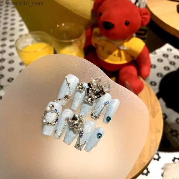 Faux ongles purs faits à la main portant une armure surdimensionnée autocollants étoiles couronnes de diamants chaînes de perles détachables faux ongles presse sur les ongles Q240122