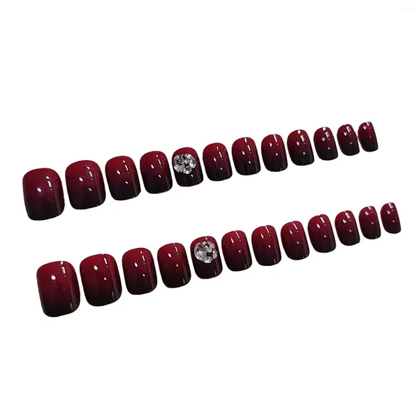 Faux ongles rouge faux ongles pour femmes court carré dégradé couleur résine artificielle salon expert et naïf