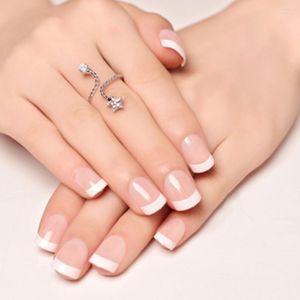 Valse nagels rond korte natuurlijke nagel Franse tip salon volledige hoes make -up manicure