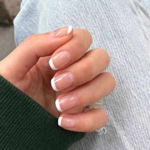 False nagels Korte vierkant Franse nep nagelpers door met lijmontwerpen Set volledige omslag kunstmatige eenvoudige roze ins style art tipfalse