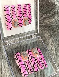 Faux Ongles Tiger Stripe Pipe À La Main Ballerine Faux Ongles Glitter Faux Ongles Acrylique Nail Tips Appuyez Sur Les Ongles Pile Diamant Nail Stickers 230619