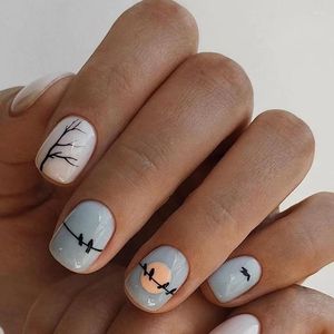 Valse nagels Boomvogels Art Design Blauw Fake Wearable Volledige dekking Druk op manicure Korte Frans afgewerkte vingernagels