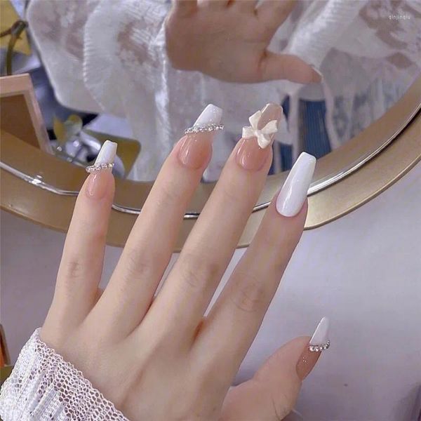 Uñas postizas, ataúd francés blanco, diseño de mariposa falsa, puntas de uñas artificiales de estilo coreano, prensa en uñas para niña, 24 Uds.