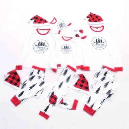 Familie Kerstmiskleding + Hoeden Pak Kinderen Mama en Mij Kleding Moeder Dochter Vader Baby Matching Outfits 210521