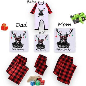 Family Christmas Deer Clothing Pak Kids Mama en Me Kleding Moeder Dochter Vader Baby Matching Outfits 210429