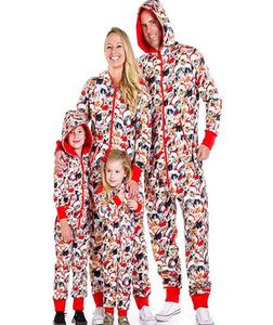 Bijpassende familie kerstpyjama's mama, papa en kinderen nachtkleding Familie bijpassende jumpsuits met capuchon Kerst Fortune Cat bedrukt Family2554287