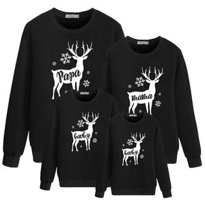 Sweaters de Navidad familiar Padre Madre Hija Hijo Matring Outfits Miren Year Kids Hoodies Clothing Mommy and Me Clothes 211018