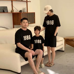 Familieverdeling Sets 2024 Zomer Nieuwe vader Moeder en kinderen Tweede stuk Outfits Koreaanse mama Dad Dochter Son Matching Clothing