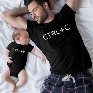 Ropa a juego para la familia CtrlC y CtrlV, camiseta para padre e hijo, aspecto familiar, camiseta para papá, mono para bebé, trajes a juego para la familia 220531