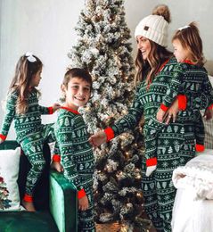 Trajes familiares 2022 Pajamas navideño Juego de juego Family Madre Padre Kids Cloth Look Family Fitic Baby Girl Rompers1749478