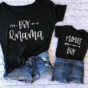 Familie matching outfits 2022 Mom en Son Family Matching kleding Familie look zomer shirts mama kleine jongen kinderen shirt baby bodysuit rompers mama tshirt t240513