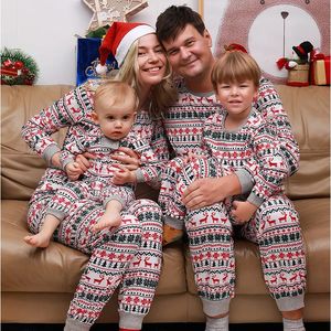 Trajes a juego para la familia 2023 Conjunto de pijamas navideños Navidad Adultos Niños Madre e hija Padre Hijo Ropa de dormir Baby Look 231124