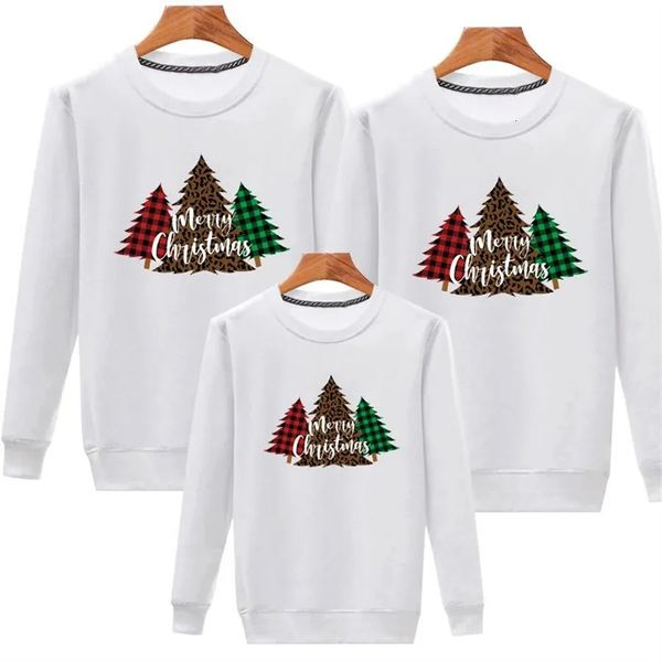 Tenues assorties à la famille 2023 Sweat-shirt de Noël Couple Pull Ensemble Pull de Noël Mère Père Bébé Enfant Jersey Femmes Hommes Enfants Pull pour bébé 231218