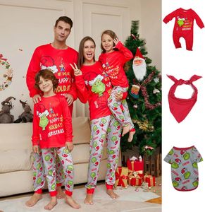 Famille correspondant tenues 2023 Pyjamas vêtements ensemble bébé décontracté vêtements de nuit Look de noël Pyjamas noël adulte enfant 231117