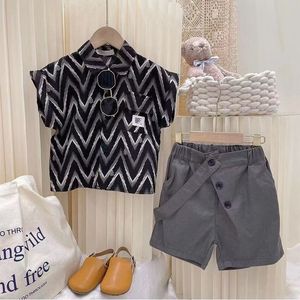 Familie Matching Outfits 2023 Teenage Boy Set Kid Clothing Suit Summer Outing Korea Shirt Shorts Pant 2 PCS Kleding voor kinderen S 2 3 4 6 8 10 jaar 230506