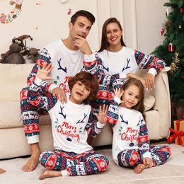 Famille Correspondant Tenues 2024 Noël Adulte Enfant Pyjamas Vêtements Ensemble Bébé Barboteuses Casual Vêtements De Nuit Noël Look Pyjamas 231118