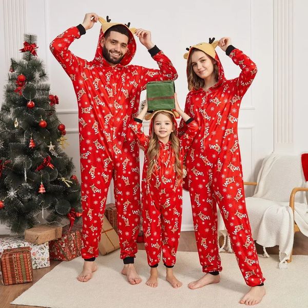 Famille assortie tenues 2024 pyjamas de Noël mignon oreille d'élan barboteuse à capuche adultes enfants bébé vêtements ensemble combinaison look global 231026