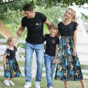 Bijpassende outfits voor familie 2024 Family Look Ruchemouwen Moeder Dochter Bijpassende jurken Bloem Mama en ik kleding Vader Zoon Katoenen T-shirts Outfits