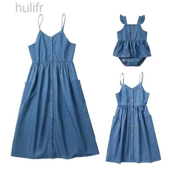 Famille Matching Tenues 2024 Fashion Mommy and Me Clothes Family Set Tank Mother Daughter Matching Robes Denim Mom Baby Women Girls Cotton Tenues D240507