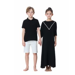 Familie Matching Outfits AP Dress Shorts en Muslijn shirt 2023 Summer Kids Cotton Series Boy Topbroek Micro Elastische stof 7303 230310