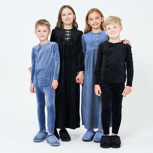 Familie Matching Outfits AP Friday Night Collection Familie Matching Clothing Kids Boys Girls Baby Teen Fashion Velours Solid Dress Set Footie Clothing 230821