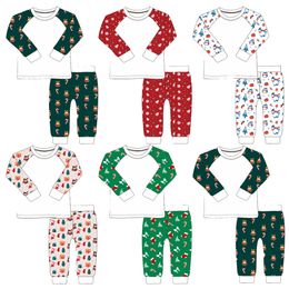 Bijpassende familie-outfits Aankomst Kerstfamilie-pyjamaset Bijpassende familie-outfits Vader Moeder Kinderen Baby-nachtkleding Mama Me Pj's kleding 230901