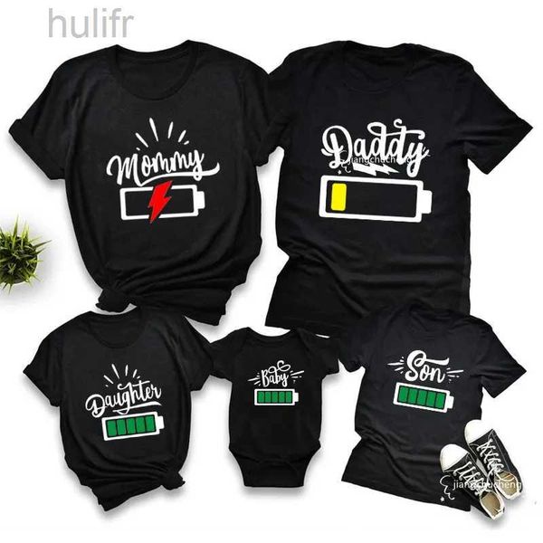 Atuendos familiares a juego estampado de batería papá mami hijo hijo bebé familia ropa a juego de algodón familia mirada papá y yo para niños camisetas baby rompers d240507