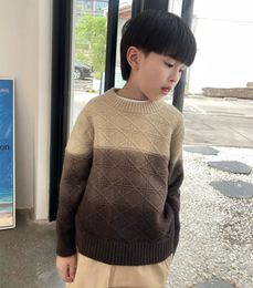 Trajes a juego para la familia Niños otoño invierno suéter de punto Taupe Gradient losange Check Pullover Sweater suéter de moda top 230821