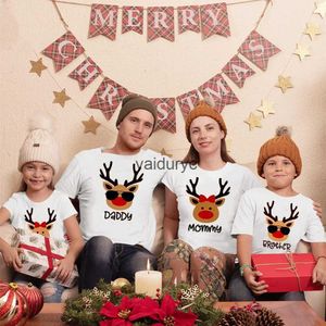 Famille Matching Tenues de Noël Prist Prist Party Famille Matng Vêtements Mother Père fille fils Kid Baby T-shirt Cousin Tante T-shirt Holiday Tops H240508