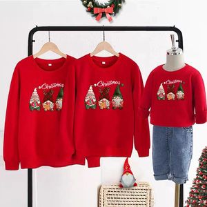 Familie bijpassende outfits Kerst familie truien Merry Xmas Jersey Moeder Vader Dochter Zoon Bijpassende outfit Dames Heren Sweatshirt Kinderen Jongen Meisje Jumper 231117