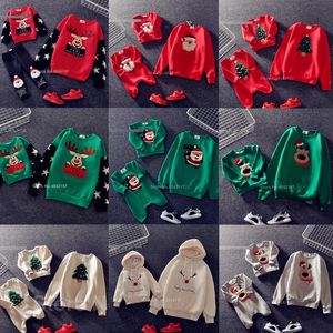 Tenues assorties pour la famille Vêtements assortis pour la famille de Noël Vêtements d'hiver en coton chaud et épais avec imprimé cerf elfe Pulls de Noël Année Tenues de look familial 231123