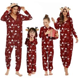 Famille correspondant tenues cadeau de Noël pour pyjamas mignon cerf oreille combinaison à capuche mère père enfants bébé tenue barboteuses look de Noël 231128