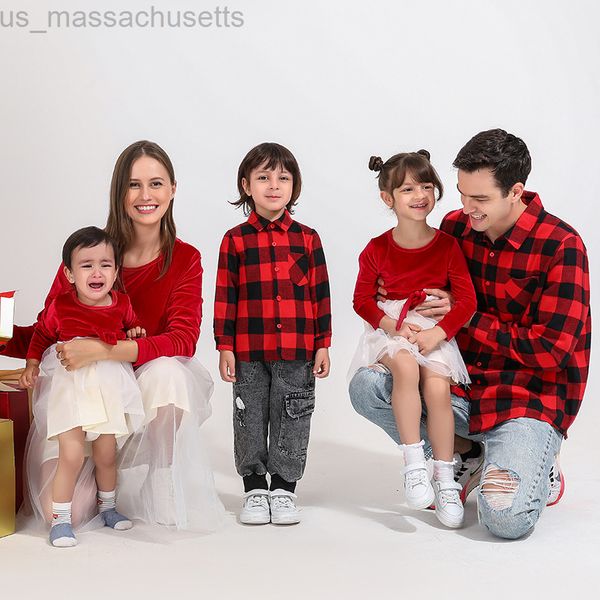 Trajes a juego de la familia Navidad Niñas Niño Mamá Papá Ropa Navidad Madre Hija Vestido Padre Hijo Camisa Año Nuevo Trajes a juego de la familia L220916