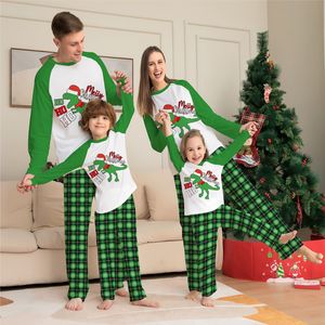 Famille correspondant tenues Noël vert vêtements pyjamas filles garçons chemise de nuit vêtements pour 2 16 ans couples vêtements de nuit t-shirt pantalon à carreaux 220924