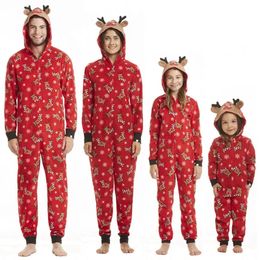 Trajes a juego para la familia Pijamas navideños Mono Padre Hijo Madre Hija Mameluco Con capucha Mirando 231204