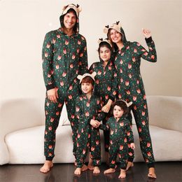 Bijpassende familie-outfits Kerstpyjama's Onesies Vader Moeder Kinderen Nachtkleding Hoodies Mama en mij Kerst Pj's Kleding 2023 231118