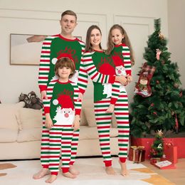 Familie bijpassende outfits kerstpyjama groen cartoon kerstprint nachtkleding vakantie babykleertjes thuis ouder-kind sets 231118