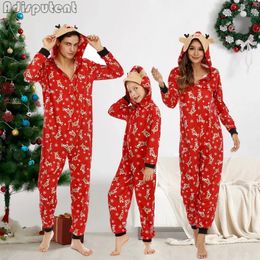 Bijpassende familie-outfits Kerstpyjama's Bijpassende familiepyjama's Kerstman Hertenprint Volwassen kinderpyjama's Baby Jumpsuit Kerst Familieoutfits 231120