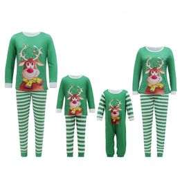 Tenues assorties pour la famille Pyjamas de Noël Ensemble familial assorti Pyjamas de Noël à manches longues Rayé Cerf vert Imprimé Maman Fille Enfants Couples Tenue 231129