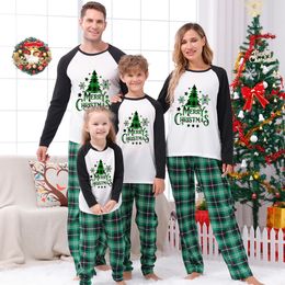 Familie matching outfits kerstpyjama gestreepte blauwe print 221203