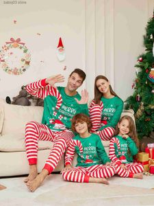 Bijpassende outfits voor gezinnen Kerstpyjama's Familieset Kerstpyjama's Bijpassende paren Lange mouw Gestreepte Kerstman Gedrukt Mama Dochter Moeder Kinderen Baby 2023 Nieuw T230921