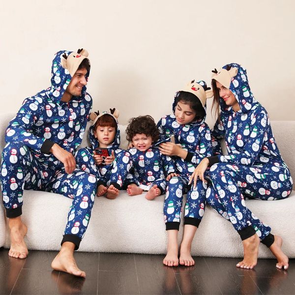 Famille correspondant tenues pyjamas de Noël ensemble dessin animé imprimé coton femmes hommes bébé vêtements de nuit costume pour mère fille vêtements 231124