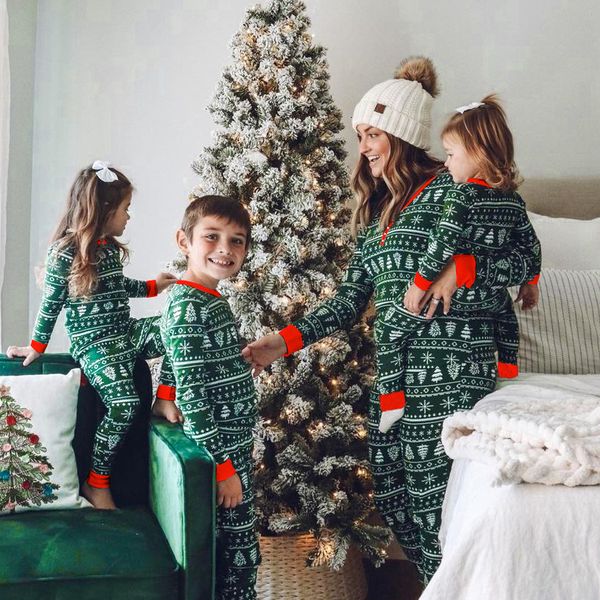 Famille correspondant tenues pyjamas de Noël ensemble Elk imprimer à manches longues TopsPants 2 pièces vêtements de nuit mère père enfants vêtements ensembles cadeau de Noël 221122