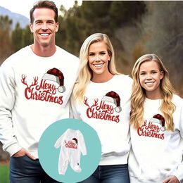 Tenues assorties pour la famille Pull de Noël masque cerf imprimé combinaison bébé jersey Navidad Pareja Conjuntados pyjamas année familiale apparence correspondant 231115